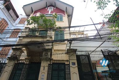 Spacious 5 bedrooms hosue for rent in Tay Ho district